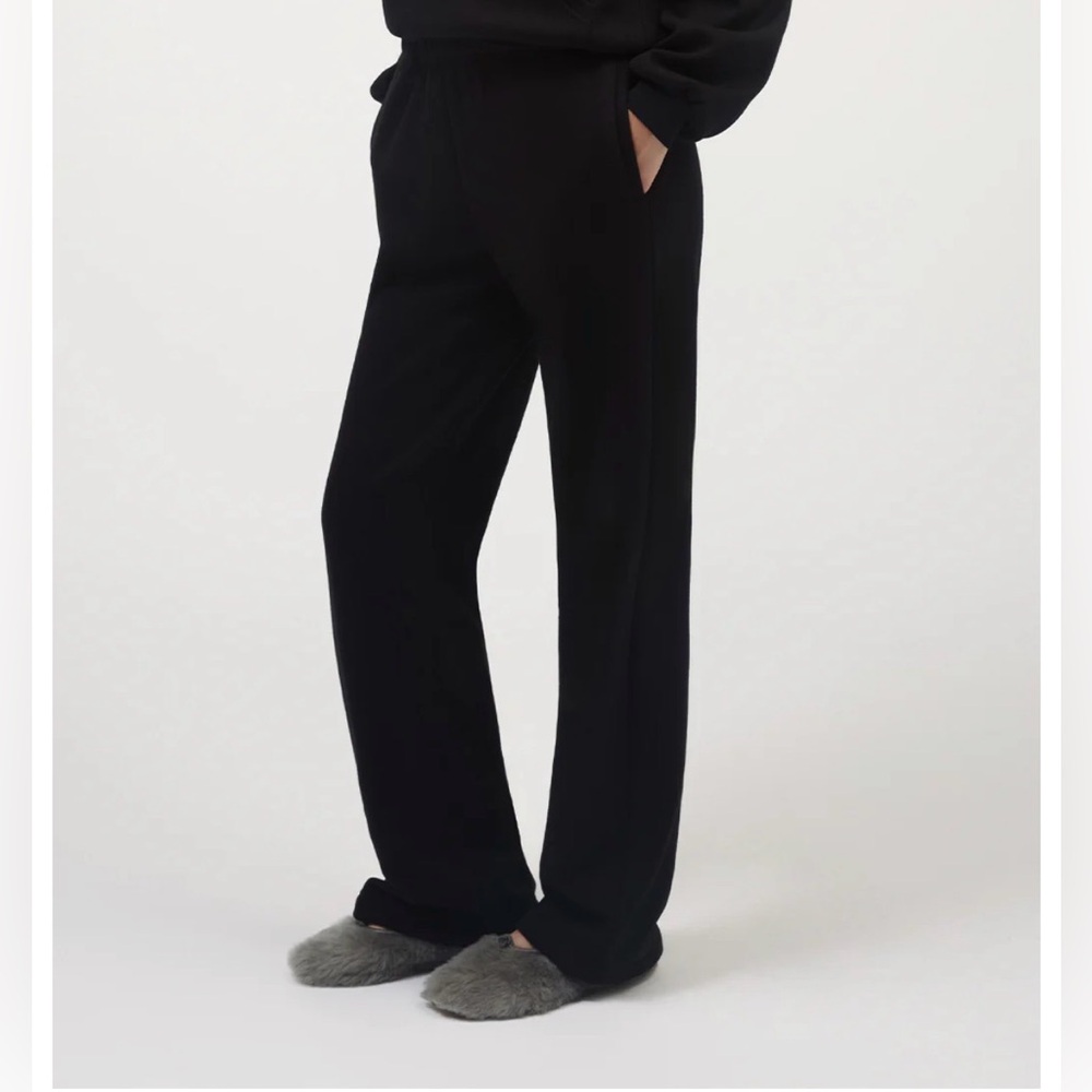 NYLORA - black sweatpants -NEW WITH TAGS